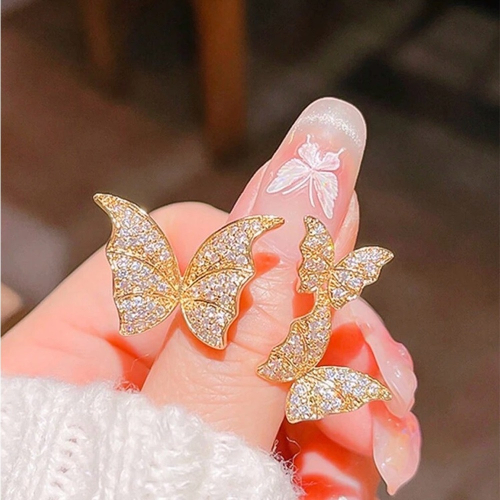 Elegant Gold Butterfly Earrings